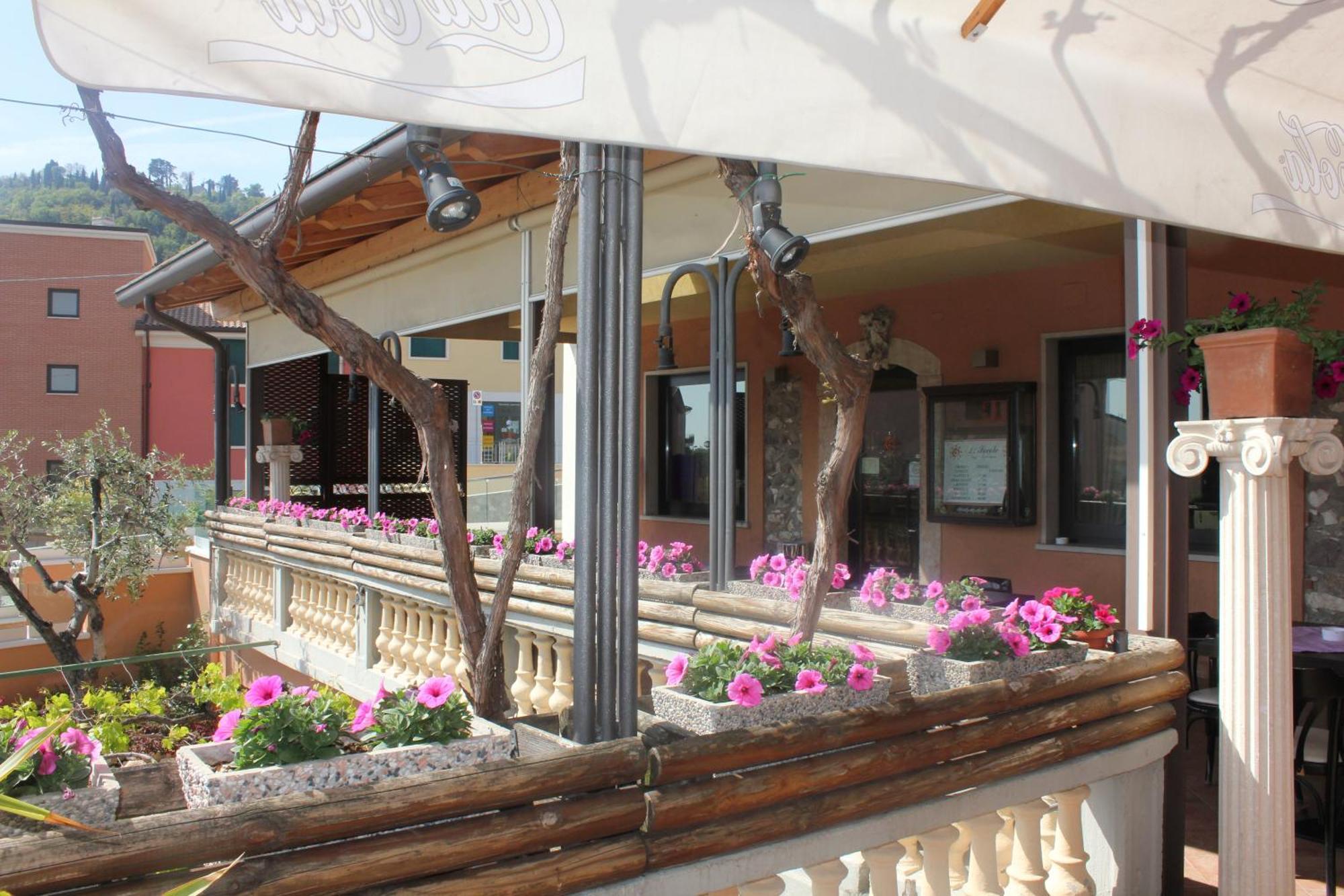 Hotel Al Sole - Enjoy Holiday Cavaion Veronese Extérieur photo