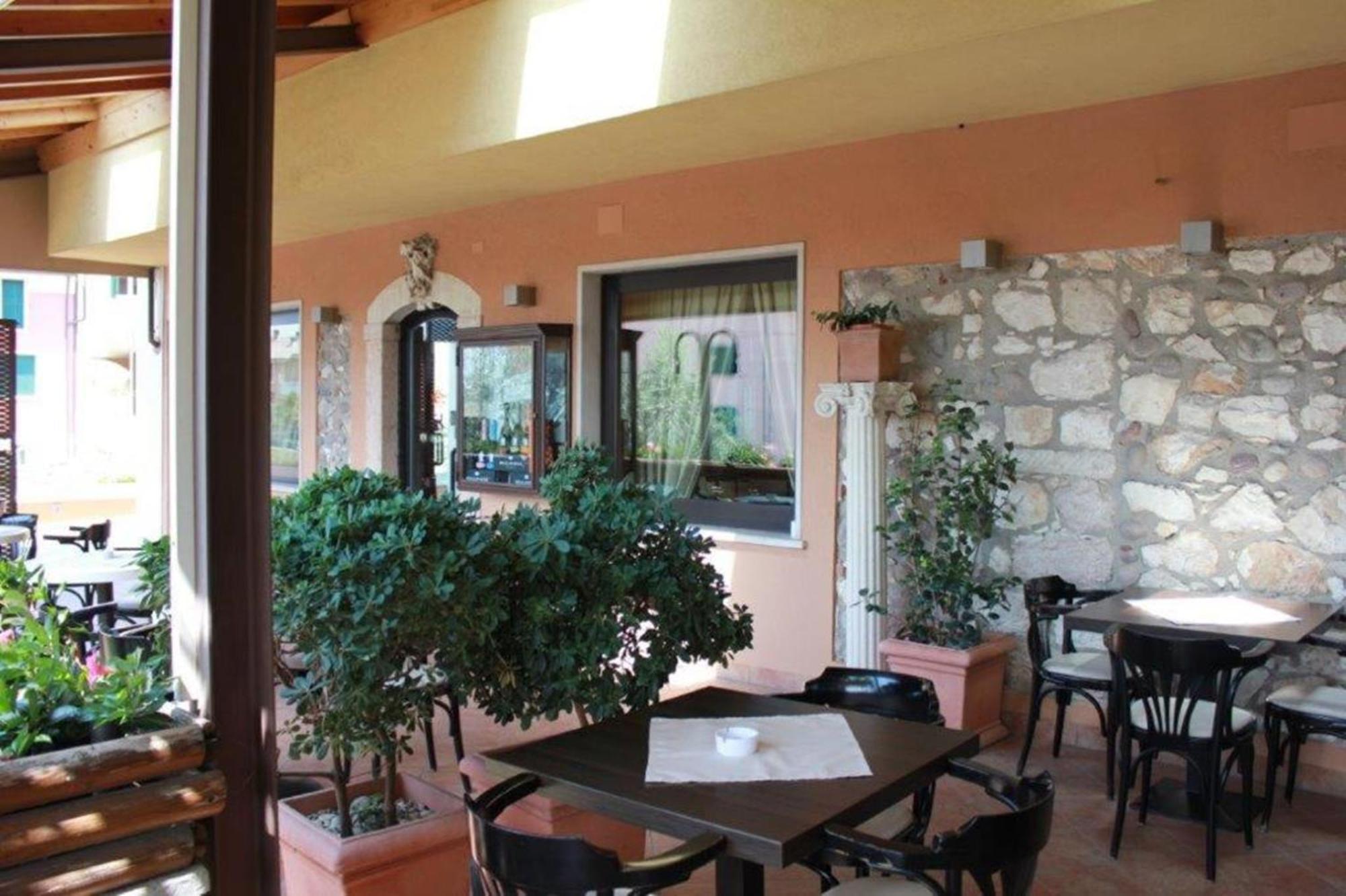 Hotel Al Sole - Enjoy Holiday Cavaion Veronese Extérieur photo