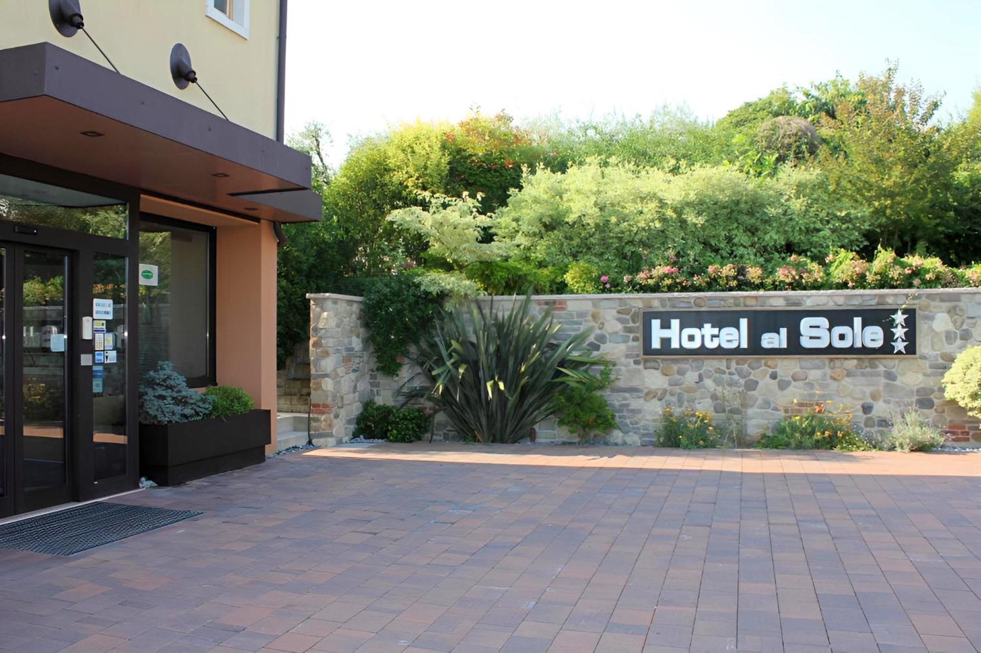 Hotel Al Sole - Enjoy Holiday Cavaion Veronese Extérieur photo