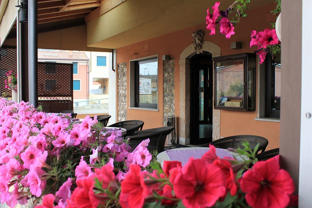 Hotel Al Sole - Enjoy Holiday Cavaion Veronese Extérieur photo
