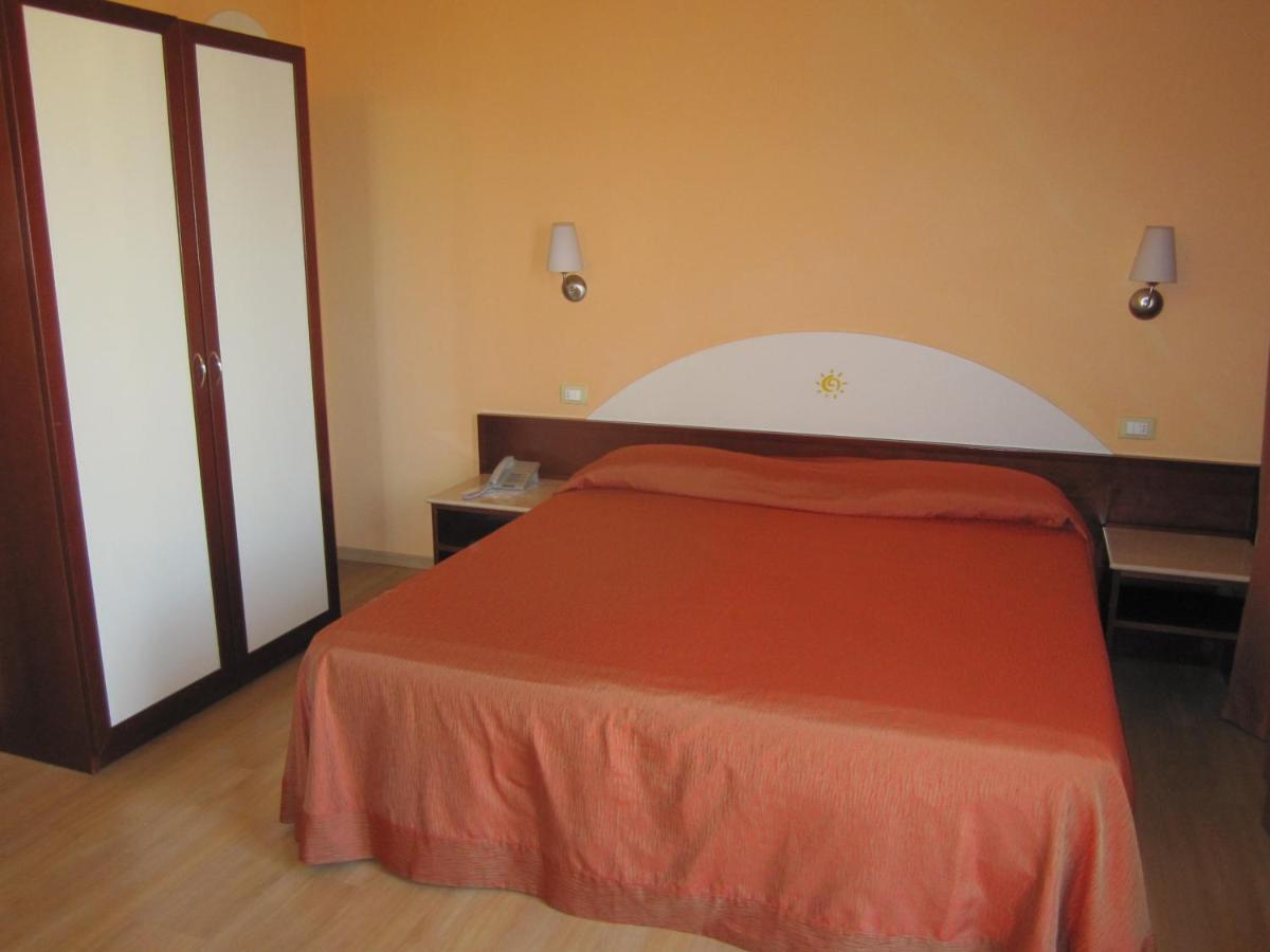 Hotel Al Sole - Enjoy Holiday Cavaion Veronese Extérieur photo